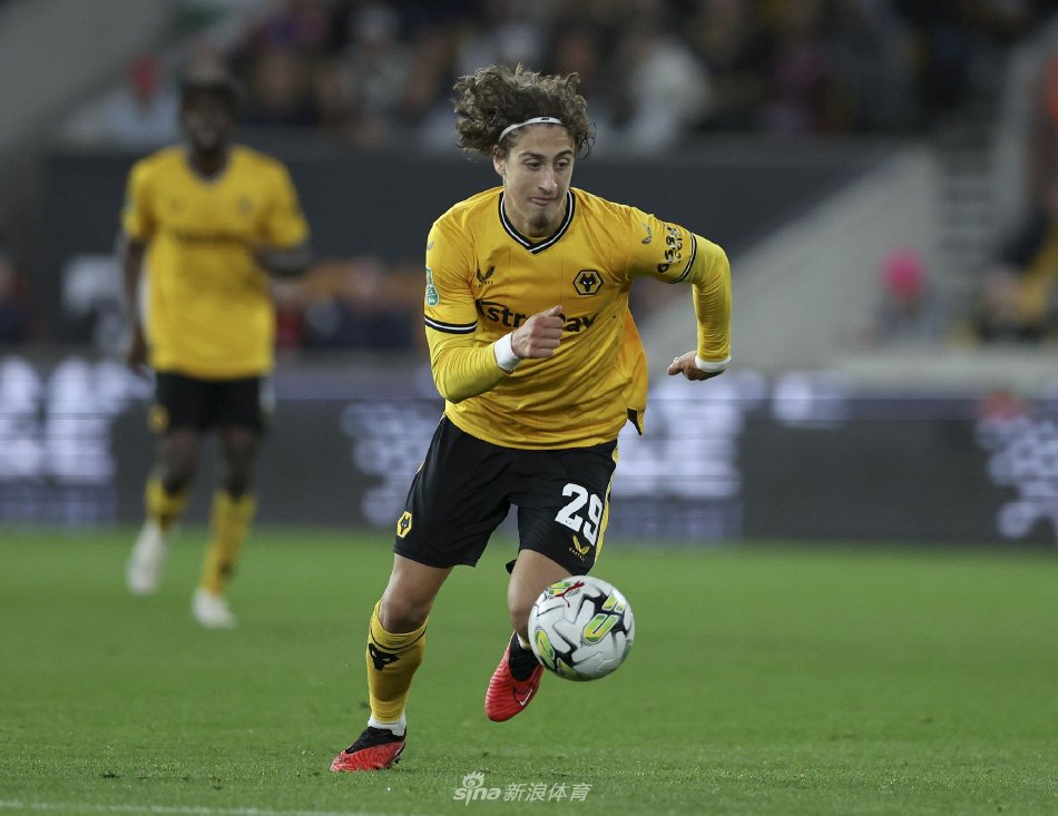 衔路上的强 衔路上的强